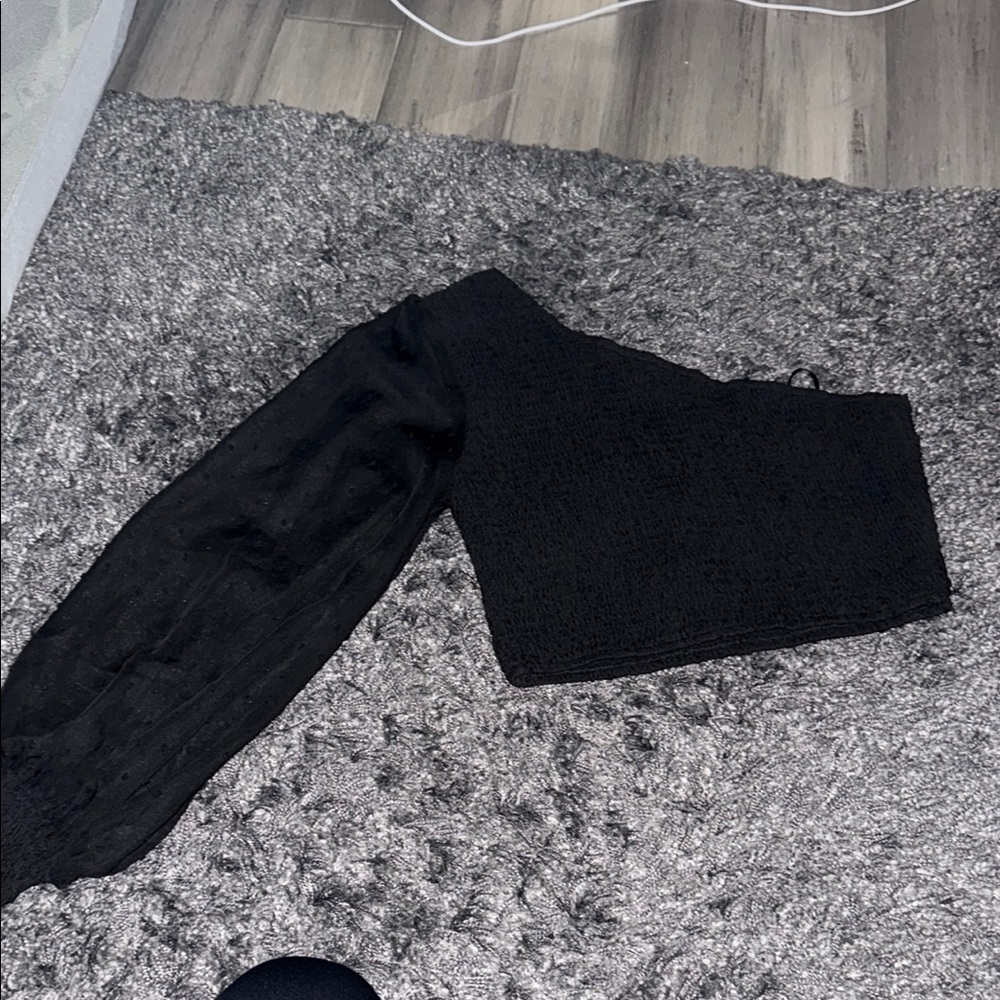 Black One-Shoulder Top